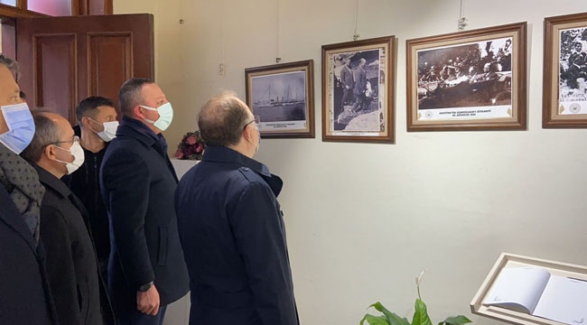 Atatürk Resimleri Sergisi Açıldı 